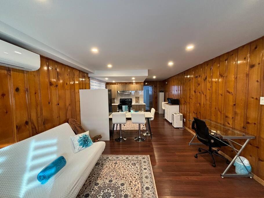 Cozy Spacious Work Friendly Lotus With Garden View High Speed Free Wi Fi And Parking Adjacent To Downtown מונטריאול מראה חיצוני תמונה