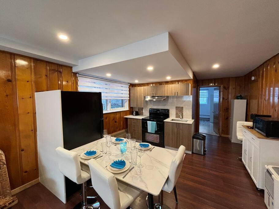 Cozy Spacious Work Friendly Lotus With Garden View High Speed Free Wi Fi And Parking Adjacent To Downtown מונטריאול מראה חיצוני תמונה